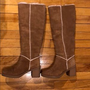 UGG TALL KASEN BOOTS SIZE US 7 CHESNUT COLOR